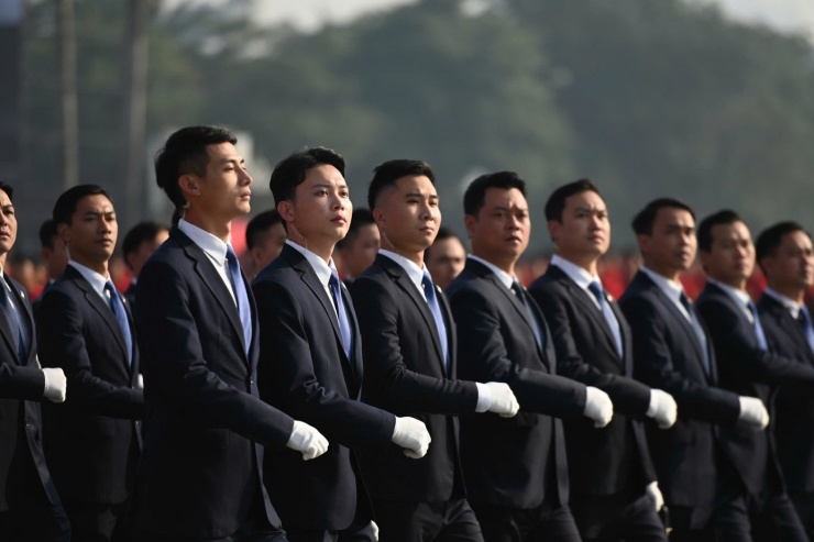 Trên cơ sở đánh giá toàn diện tình hình, Bộ Công an đã xây dựng phương án bảo vệ tổng thể, triển khai thế trận an ninh nhiều vòng, nhiều lớp, kết hợp giữa biện pháp nghiệp vụ truyền thống với ứng dụng khoa học, công nghệ hiện đại; chủ động phòng ngừa từ sớm, từ xa, không để hình thành “khoảng trống” an ninh trong suốt thời gian diễn ra Đại hội.