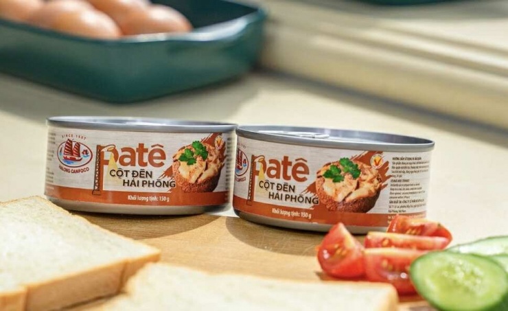 Đồ hộp Hạ Long nổi tiếng với sản phẩm Patê cột đèn Hải Phòng. Ảnh: Halong Canfoco