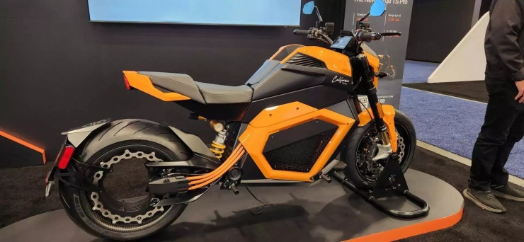 Xuất hiện xe máy điện đi được 600 km mỗi lần sạc - 5