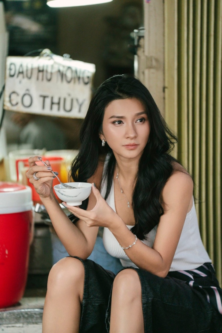 Ảnh sao 8/1: Con gái 17 tuổi của Trần Bảo Sơn được khen trổ mã - 8