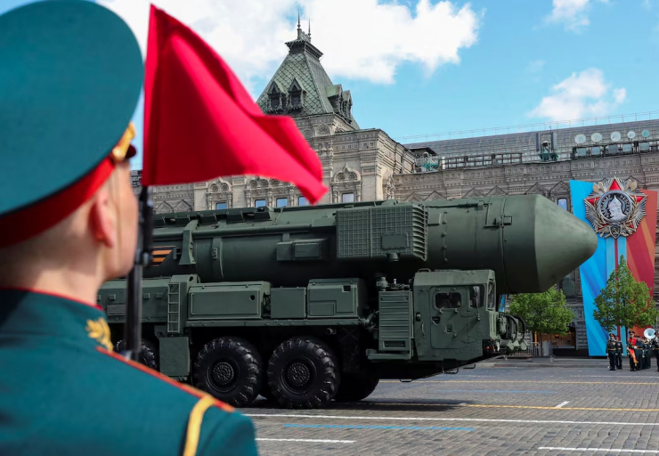 Hệ thống phóng tên lửa đạn đạo liên lục địa Yars của Nga tham gia buổi diễn tập duyệt binh Ngày Chiến thắng trên Quảng trường Đỏ ở Moscow, Nga, ngày 5/5/2024. Ảnh minh họa: Reuters