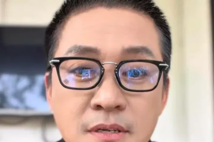 Tuấn Hưng xấu hổ