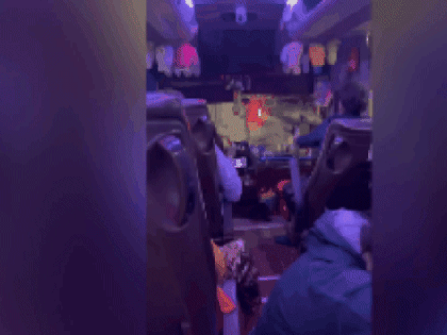 Mạng xã hội dậy sóng với “chuyến xe bão táp” ở Đồng Tháp