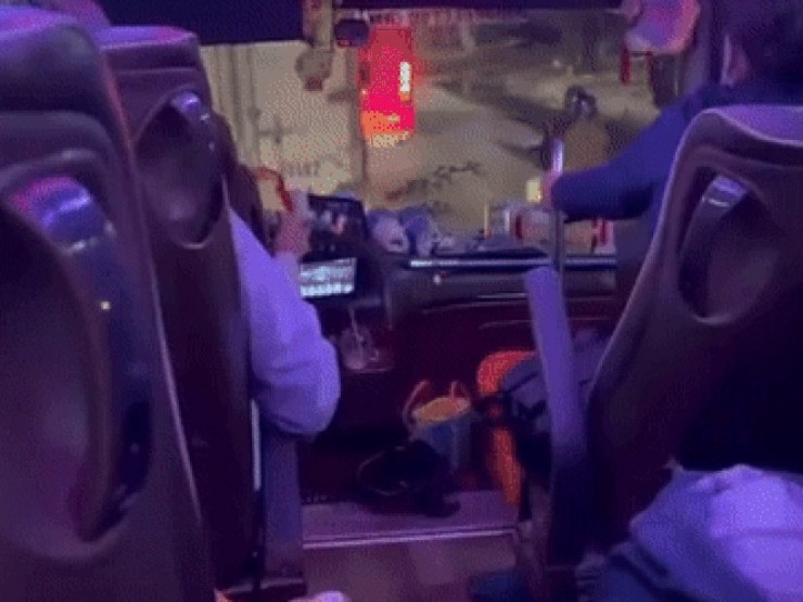 Danh tính tài xế lao vun vút rượt đuổi xe tải khiến hành khách hoảng loạn kêu cứu