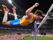 Vua nhảy sào Duplantis: 'Chỉ phá kỷ lục từng centimet để kiếm tiền thưởng'