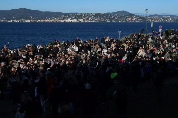 Chồng con tiễn đưa minh tinh Brigitte Bardot về nơi an nghỉ - 11