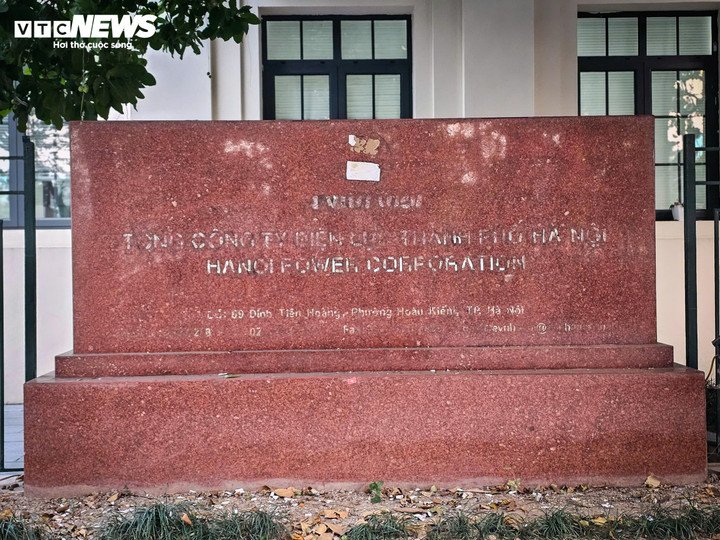 Loạt nhà ven Hồ Gươm di dời, người gom phế liệu kiếm tiền triệu mỗi ngày - 8