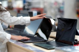 Quay về máy tính để bàn sau khi “sống thử” cùng laptop