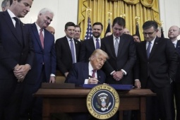 Ông Donald Trump rút Mỹ khỏi 66 tổ chức quốc tế