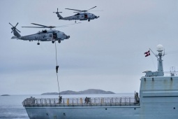 Đan Mạch cảnh báo “nổ súng trước” nếu Greenland bị tấn công