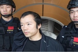 Trung Quốc áp giải Chen Zhi, phanh phui "trang trại điện thoại" đáng sợ của Prince Group