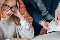 Thứ đáng sợ nhất không phải là thiếu tiền, chính 3 thứ này mới khiến bạn 'không ngóc đầu lên được'