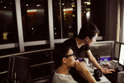 Hệ lụy kép "ngủ ngày, cày đêm"