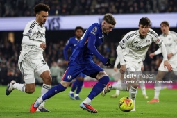 Trực tiếp bóng đá Fulham - Chelsea: Cucurella nhận thẻ đỏ, "The Blues" gặp khó (Ngoại hạng Anh)