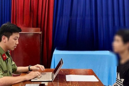 Công an TPHCM triệu tập 2 người chia sẻ thông tin "bắt MC Quyền Linh"