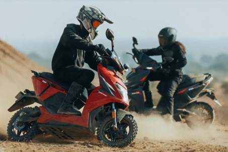 Chính thức: Đã có xe máy điện đi tới 400 km/lần sạc, giá chỉ từ 41 triệu đồng