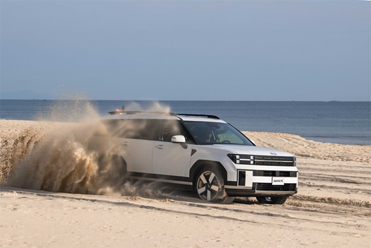 Giá xe Hyundai Santa Fe tháng 1/2026, ưu đãi tới 220 triệu đồng - 2