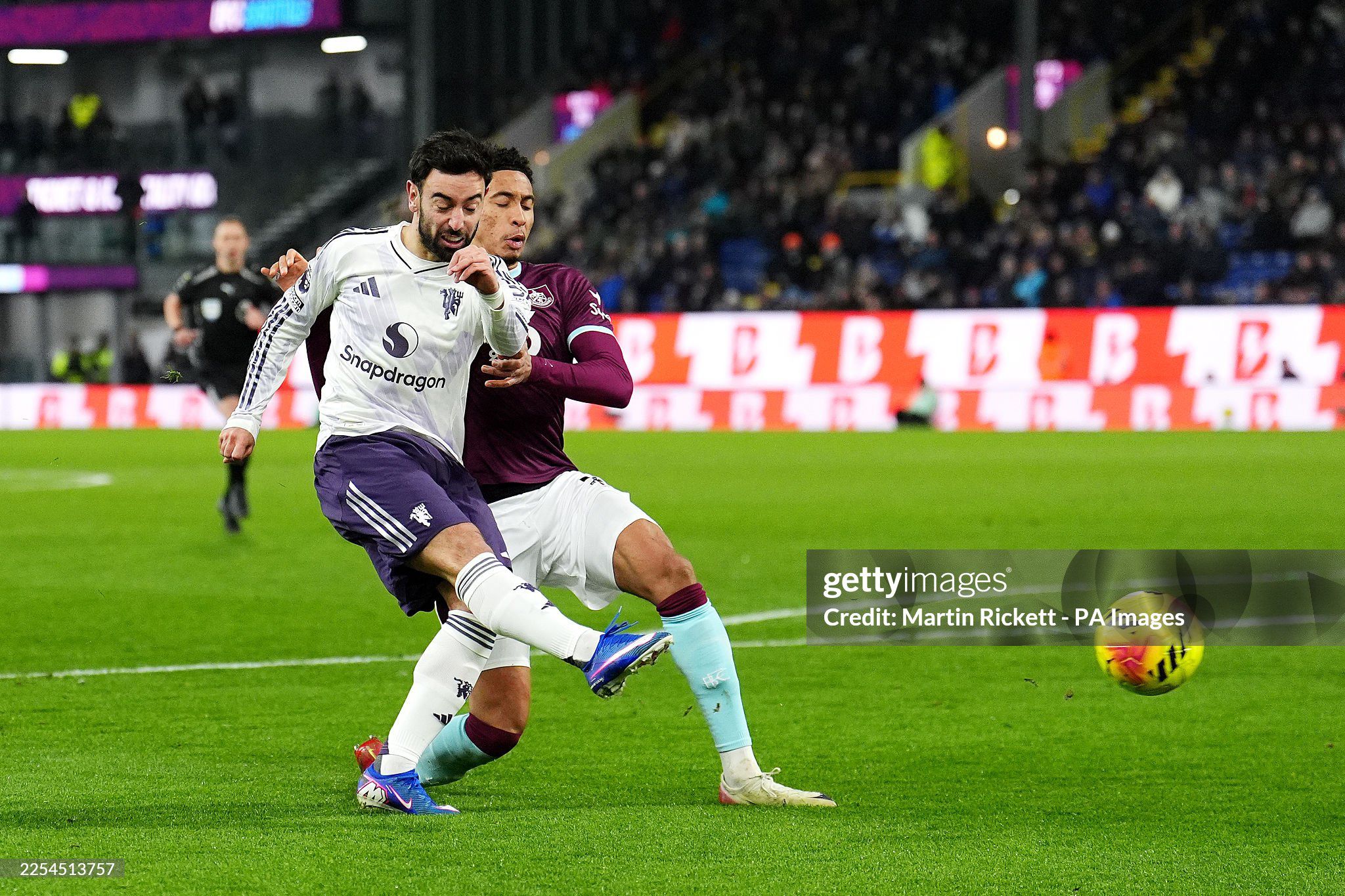 Man United lại từ chối cơ hội lọt vào Top 4