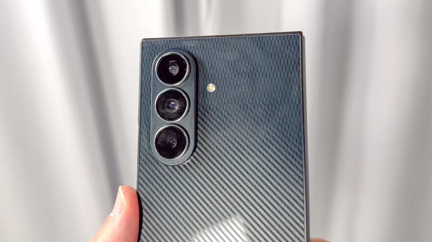 Galaxy Z TriFold cũng có hệ thống camera đa dạng.