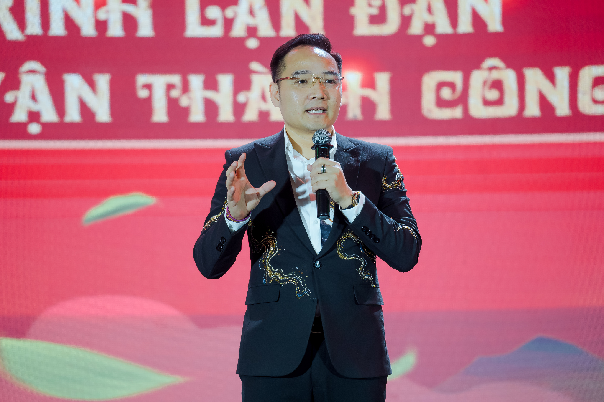 Master Phùng Phương, Chủ Tịch Công Ty Cổ Phần Phong Thủy Phùng Gia