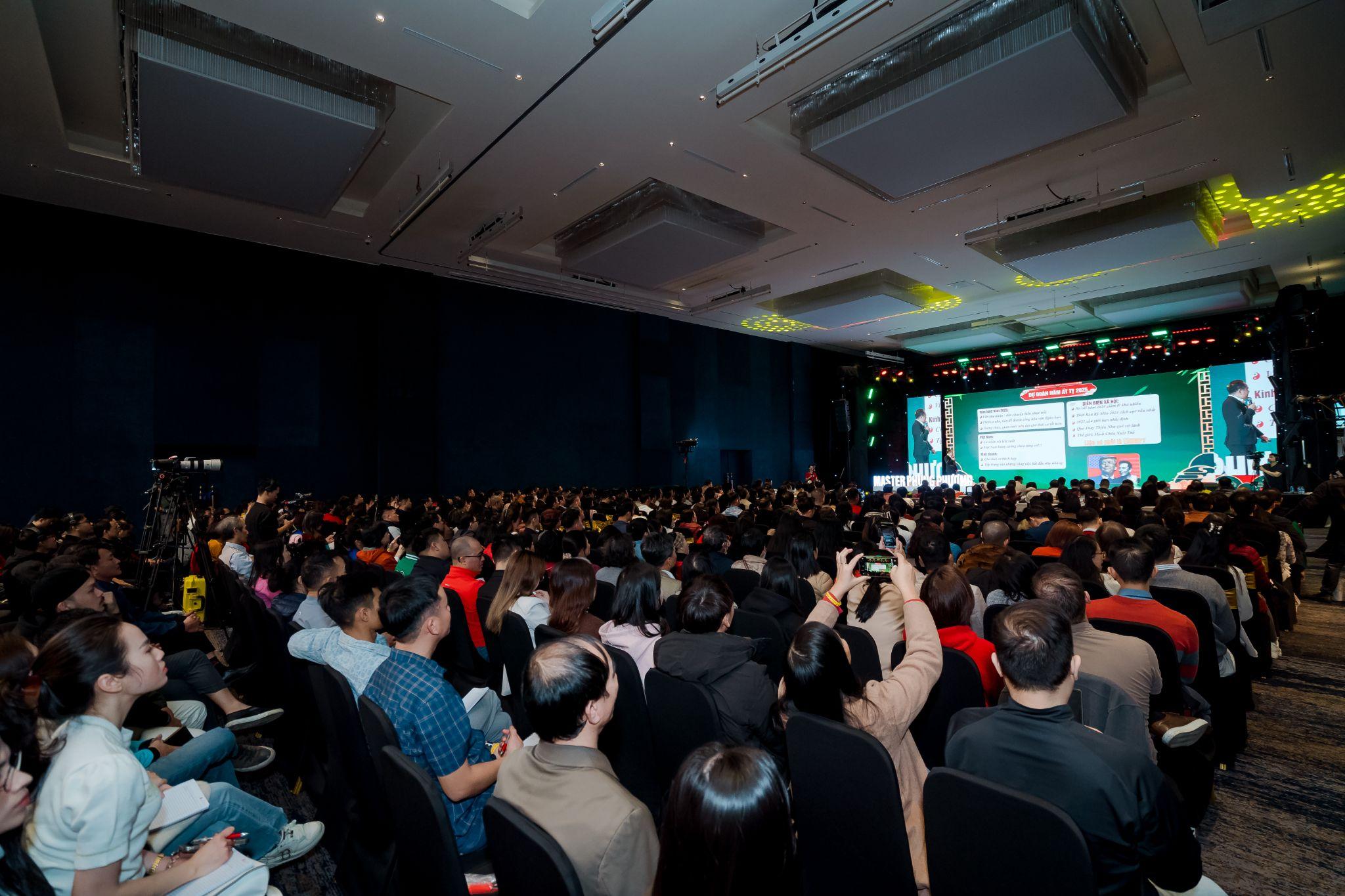 Tối ưu không gian làm việc theo các nguyên tắc khoa học đang được chuyên gia Phùng Phương xem là “chìa khóa” giúp doanh nghiệp tăng tốc năm 2026