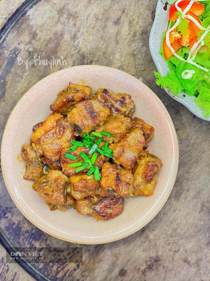 Bộ phận này thường được lọc bỏ phần đầu của miếng sườn, thường có nhiều thịt mềm ở giữa và phần sụn giòn.