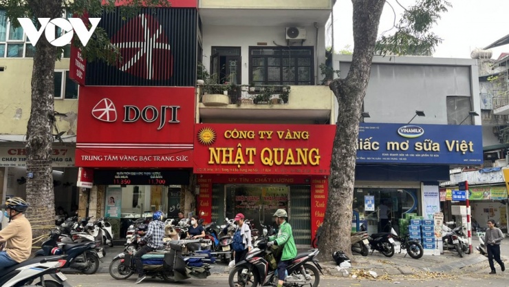 Giá vàng neo cao nhưng không còn hấp dẫn: Nhà đầu tư đang chùn tay? - 2