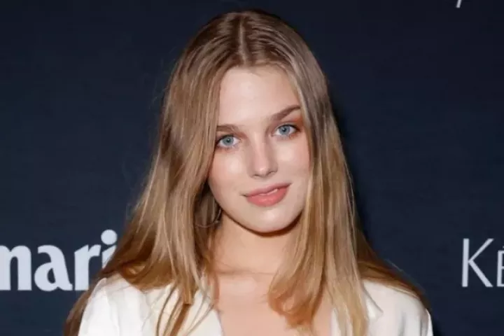 Nhan sắc ‘công chúa tóc mây’