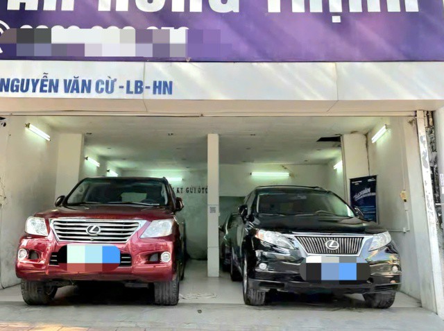 Nhiều cửa hàng ô tô cũ cũng hạ giá để kích cầu.