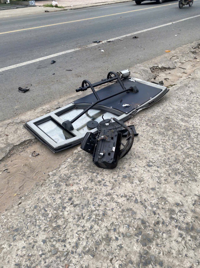 CLIP: Thêm 1 tài xế hãng xe Hùng Hiếu gây “bão” mạng xã hội - 2