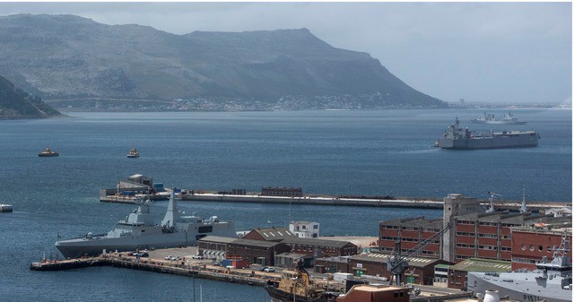 Tàu SAS Amatola của Nam Phi trong quân cảng. Ảnh: Brenton Geach