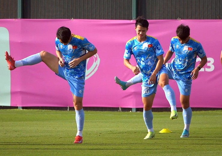 Thanh Nhàn (giữa) đã bình phục và sẵn sàng ra sân thi đấu cùng U23 Việt Nam. Ảnh Ted Trần