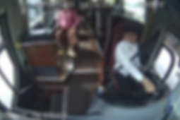 CLIP: Thêm 1 tài xế hãng xe Hùng Hiếu gây “bão” mạng xã hội