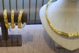 Giá vàng hôm nay 9-1: Đảo chiều tăng vọt