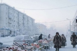 Thành phố lạnh nhất hành tinh ở đâu mà nước sôi 100 độ C biến thành tuyết tức thì, người dân uống rượu mạnh để giữ ấm?