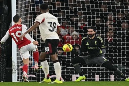 Nóng bảng xếp hạng Ngoại hạng Anh: Arsenal lỡ cơ hội bỏ xa Man City, vẫn có thể nhờ MU