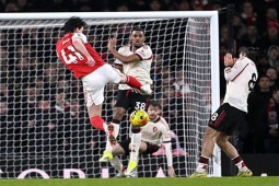 Hàng công Arsenal vô hại trước Liverpool: Slot có  " công thức vàng "  để ngăn chặn Arteta?