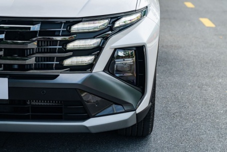 Honda CR-V và Hyundai Tucson: SUV nào đáng "xuống tiền"?