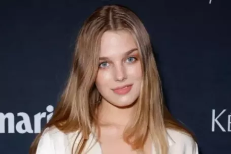 Nhan sắc ‘công chúa tóc mây’