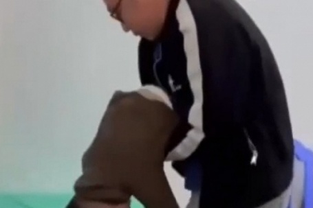 Bé 15 tháng được cứu sống ngoạn mục nhờ thủ thuật Heimlich