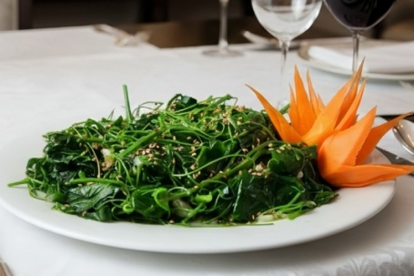 Cây rau từng bị coi là cỏ dại, nay 'lên đời' thành 'đặc sản': Chuyên gia nói gì về loại rau này?