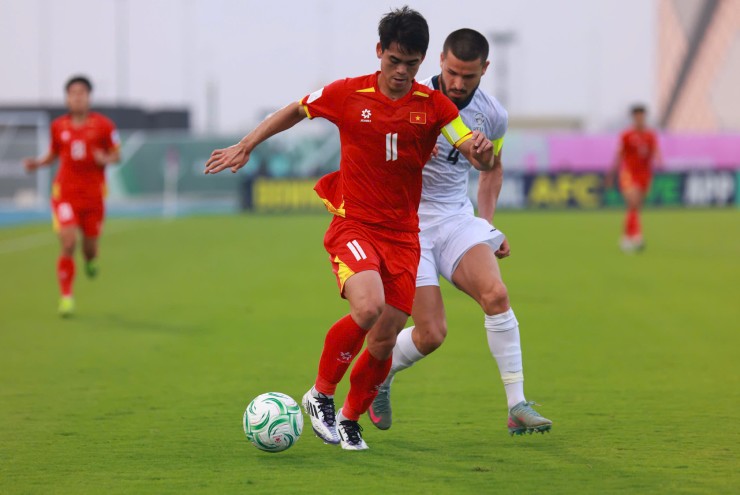 Trực tiếp bóng đá U23 Việt Nam - U23 Kyrgyzstan: Bàn thắng ấn định (U23 châu Á) (Hết giờ) - 2