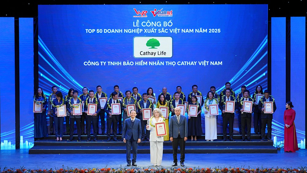 Cathay Life Vietnam được vinh danh trong Top 500 doanh nghiệp lớn nhất Việt Nam năm 2025 - 2