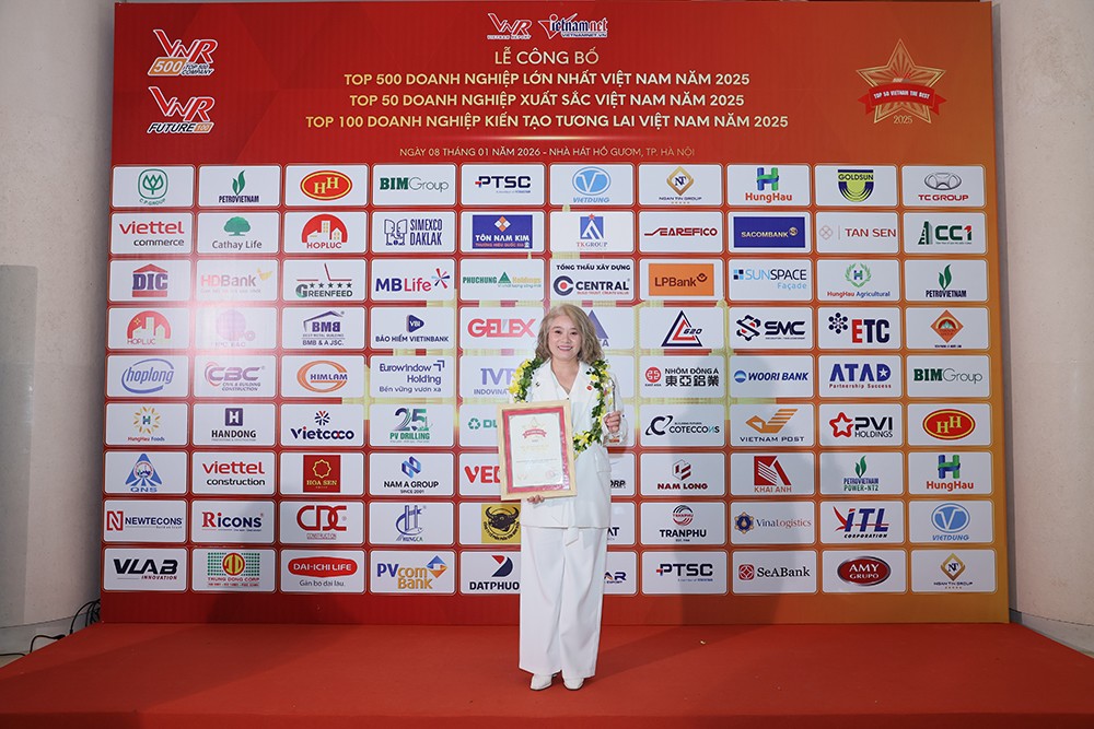 Cathay Life Vietnam được vinh danh trong Top 500 doanh nghiệp lớn nhất Việt Nam năm 2025 - 3