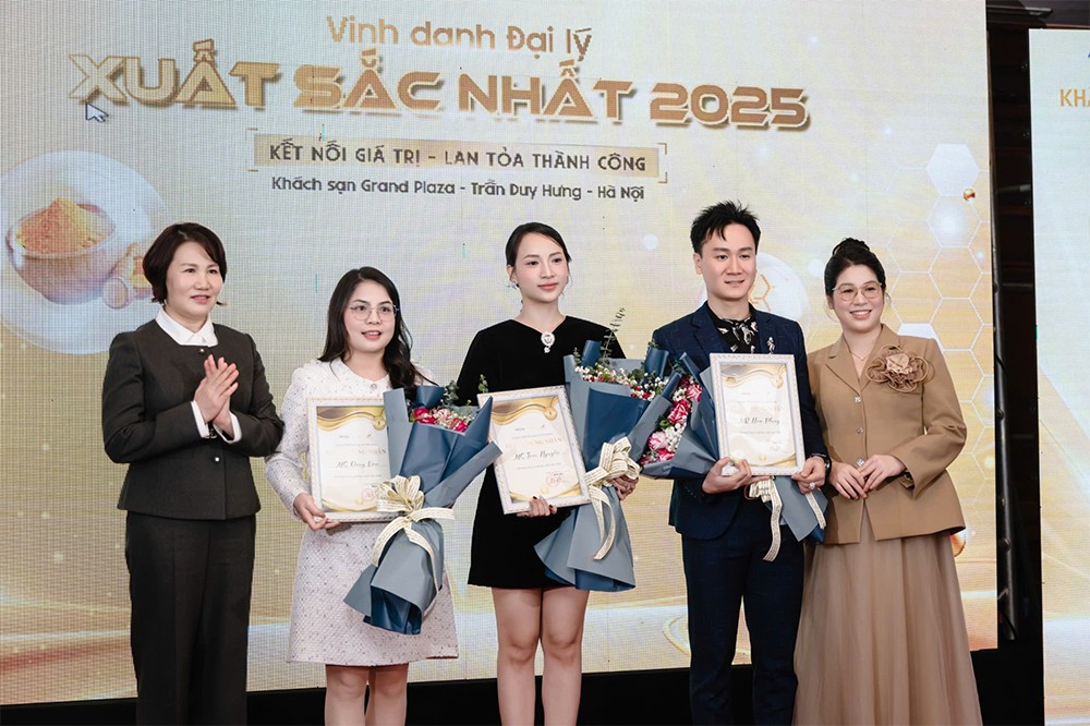 Hội thảo khoa học “Curcumin - Giải pháp vàng cho sức khỏe & sắc đẹp từ bên trong” lan tỏa giá trị chăm sóc bền vững - 5