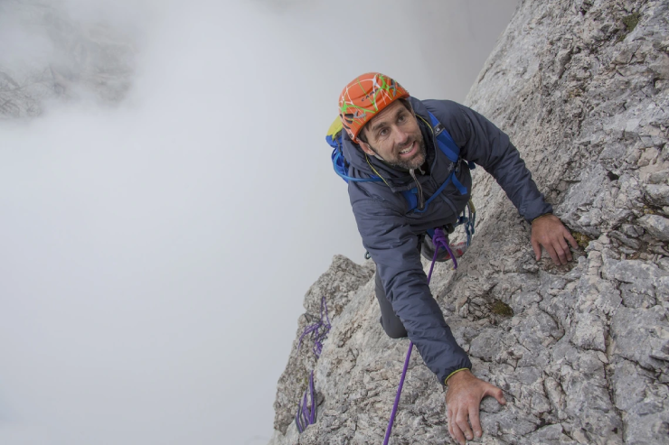 Erik Weihenmayer không nhìn thấy gì nhưng vẫn chinh phục thành công đỉnh núi Everest