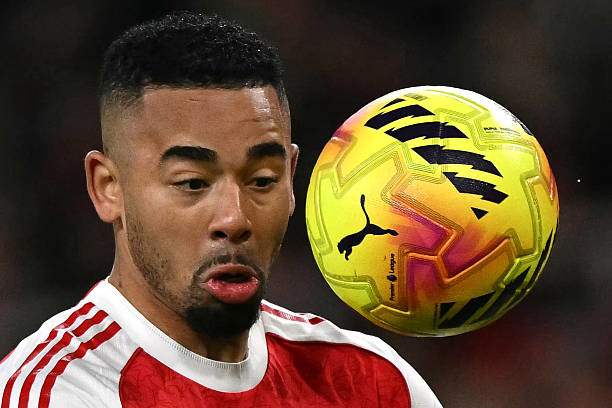 Trực tiếp bóng đá Arsenal - Liverpool: Gabriel đánh đầu chệch cột phút 90+7 (Ngoại hạng Anh) (Hết giờ) - 9