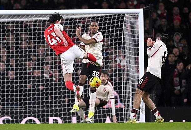 Trực tiếp bóng đá Arsenal - Liverpool: Gabriel đánh đầu chệch cột phút 90+7 (Ngoại hạng Anh) (Hết giờ) - 5