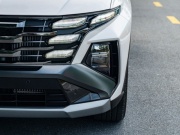 Honda CR-V và Hyundai Tucson: SUV nào đáng "xuống tiền"?