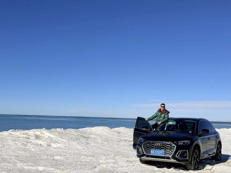 Từng tới nhiều vùng đất khác nhau của Trung Quốc nhưng anh Thuấn vẫn ngỡ ngàng trước vẻ đẹp của hồ Thanh Hải